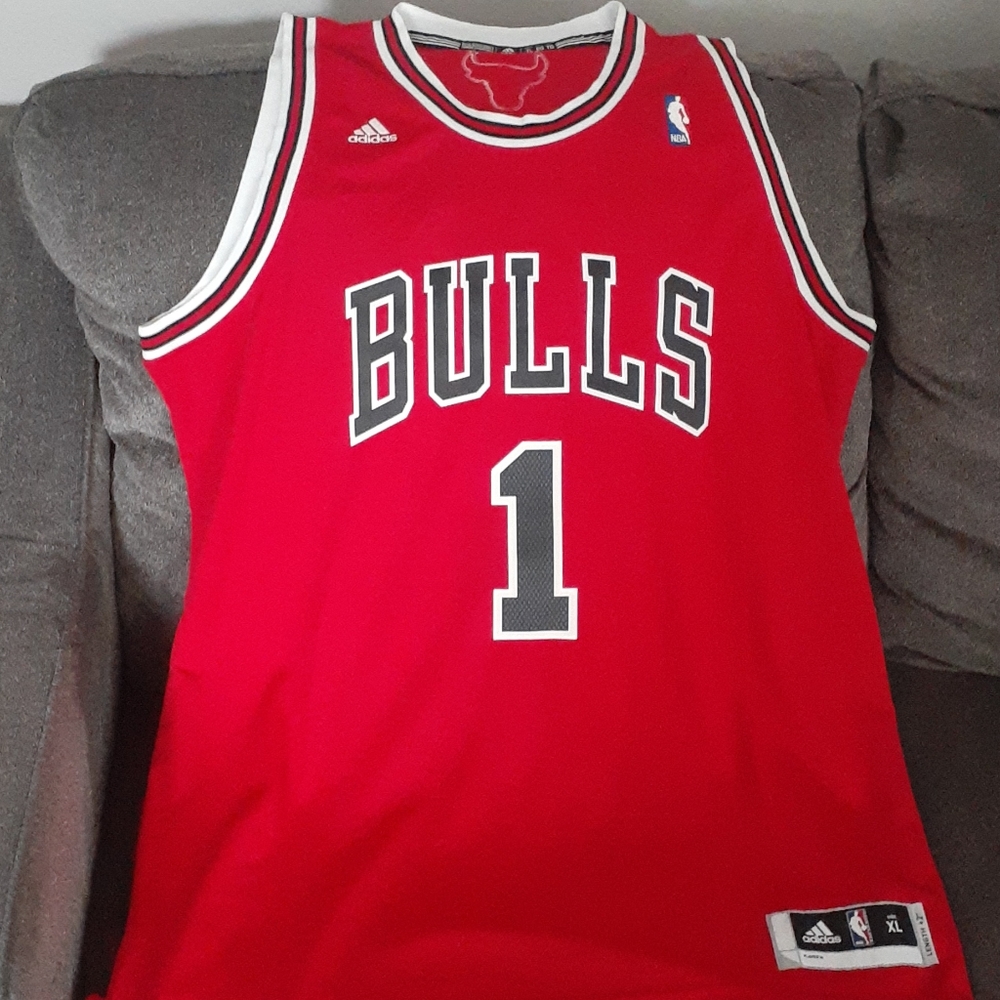 Derrick Rose Bulls Jersey